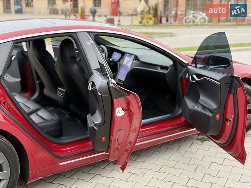 Лифтбек Tesla Model S 2018 в Бережанах фото 18 Лифтбек Tesla Model S 2018 в Бережанах