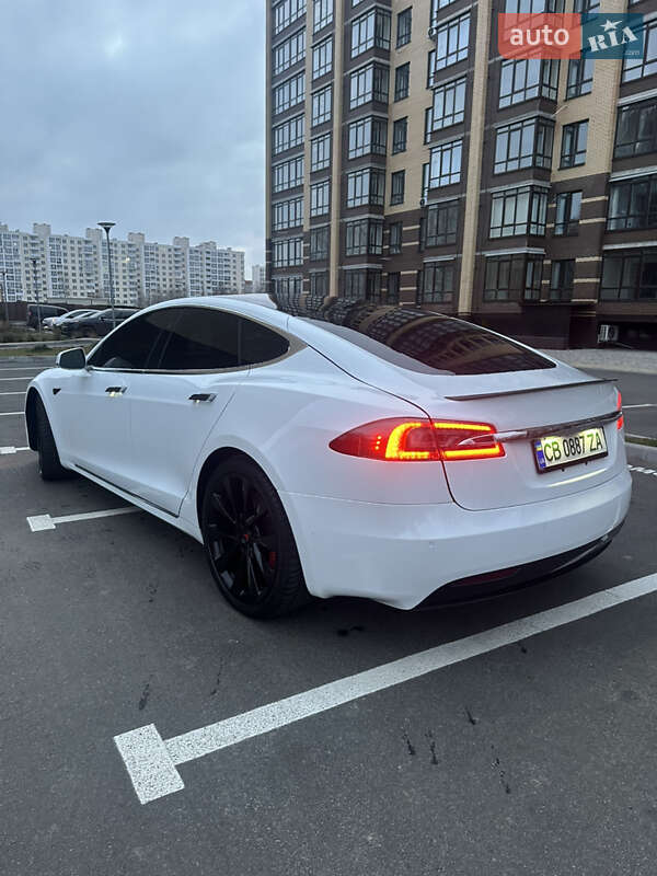 Лифтбек Tesla Model S 2020 в Чернигове фото 6 Лифтбек Tesla Model S 2020 в Чернигове