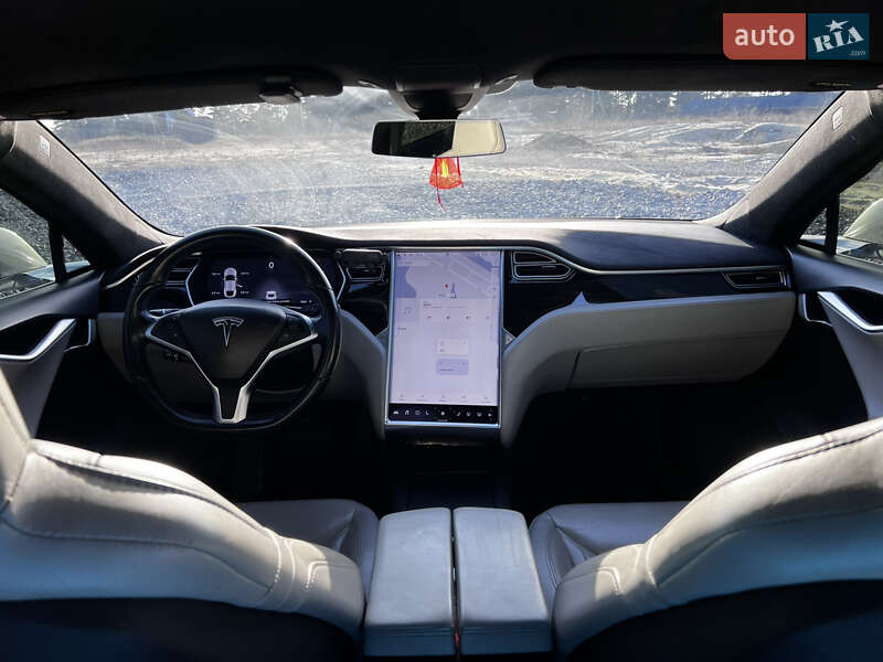 Лифтбек Tesla Model S 2016 в Виннице фото 10 Лифтбек Tesla Model S 2016 в Виннице