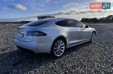 Лифтбек Tesla Model S 2016 в Украинке
