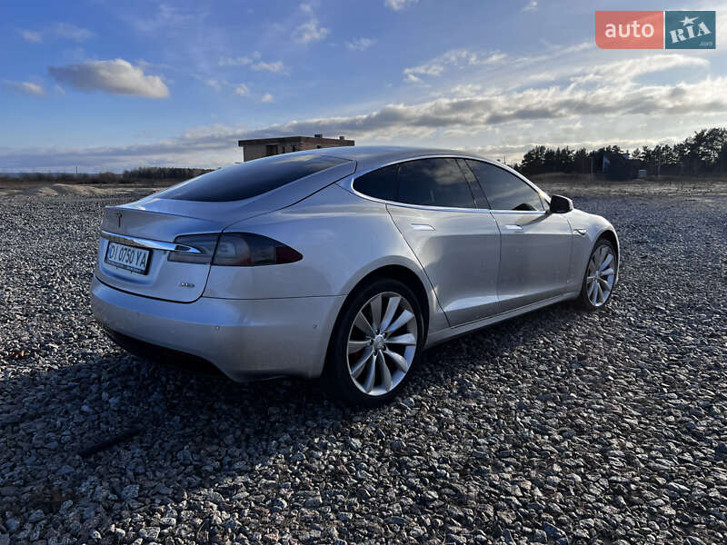 Лифтбек Tesla Model S 2016 в Виннице фото 5 Лифтбек Tesla Model S 2016 в Виннице