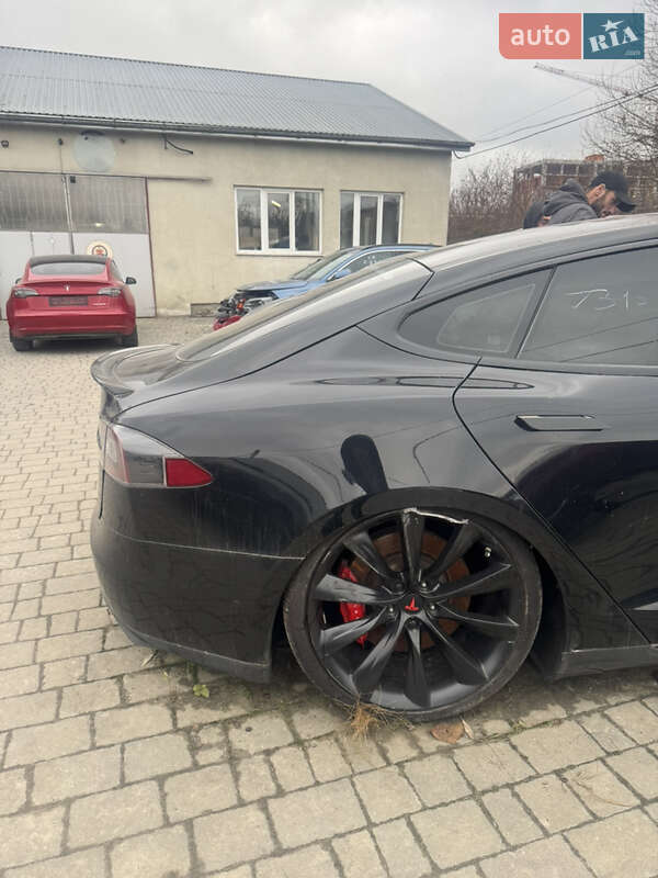 Лифтбек Tesla Model S 2016 в Львове фото 4 Лифтбек Tesla Model S 2016 в Львове
