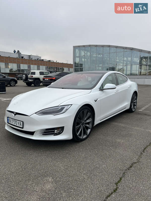 Лифтбек Tesla Model S 2019 в Киеве фото 2 Лифтбек Tesla Model S 2019 в Киеве