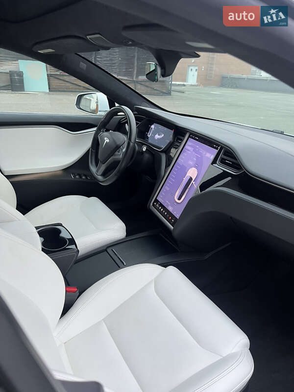 Лифтбек Tesla Model S 2019 в Киеве фото 26 Лифтбек Tesla Model S 2019 в Киеве