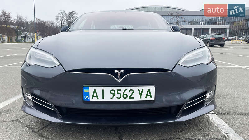 Лифтбек Tesla Model S 2018 в Киеве фото 15 Лифтбек Tesla Model S 2018 в Киеве