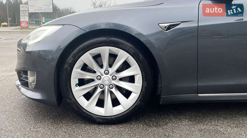 Лифтбек Tesla Model S 2018 в Киеве фото 21 Лифтбек Tesla Model S 2018 в Киеве