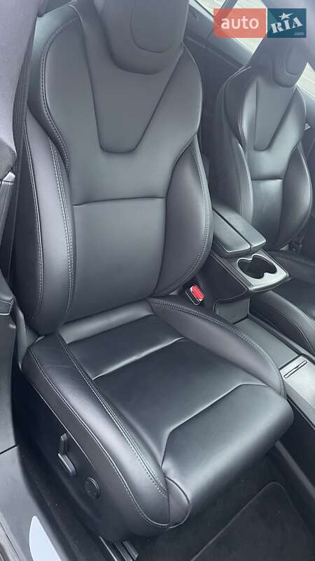 Лифтбек Tesla Model S 2018 в Киеве фото 51 Лифтбек Tesla Model S 2018 в Киеве
