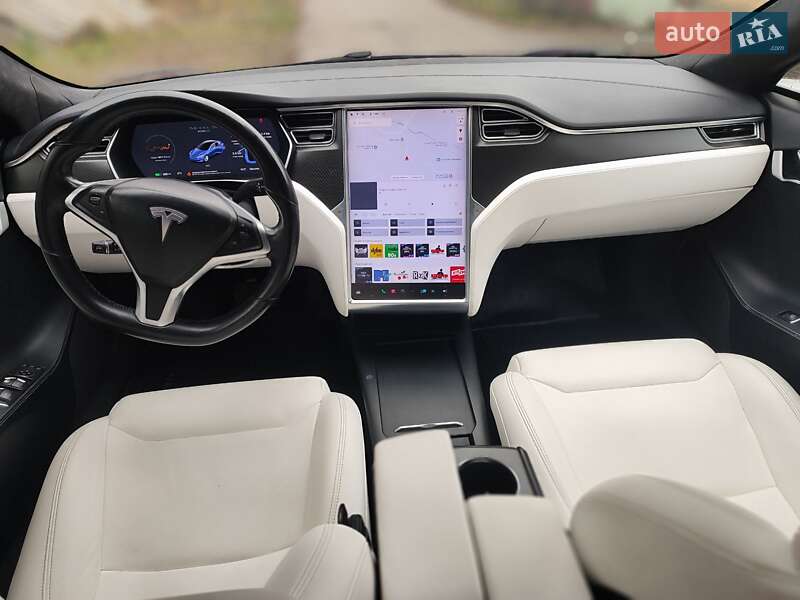 Лифтбек Tesla Model S 2017 в Киеве фото 3 Лифтбек Tesla Model S 2017 в Киеве