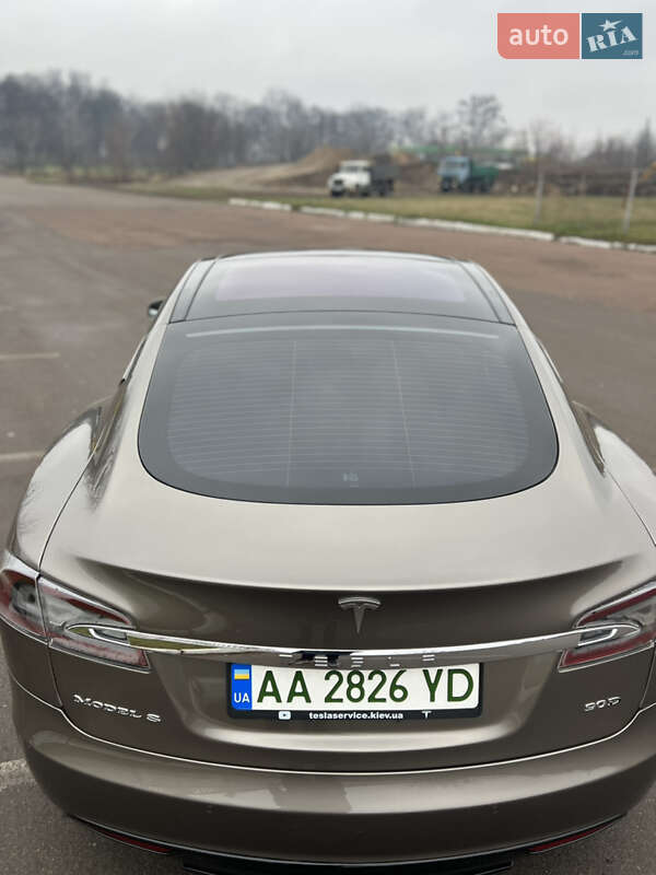 Лифтбек Tesla Model S 2015 в Прилуках фото 21 Лифтбек Tesla Model S 2015 в Прилуках