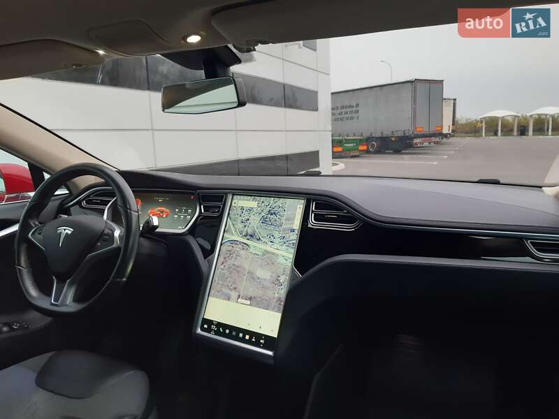 Лифтбек Tesla Model S 2014 в Ровно