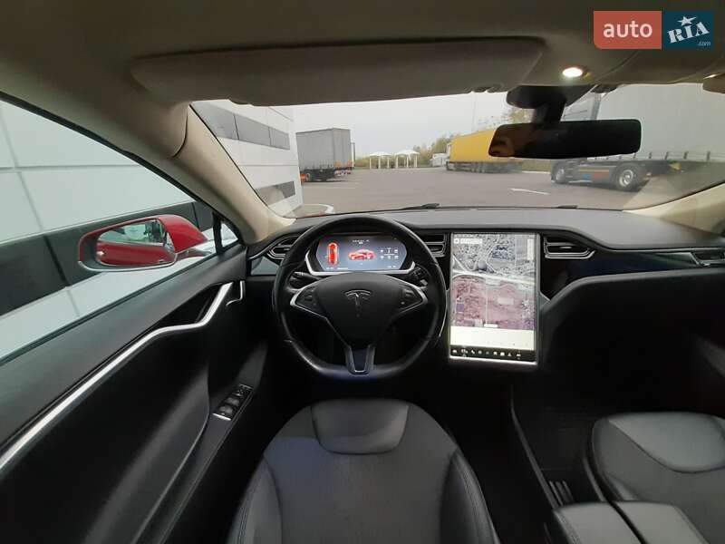Лифтбек Tesla Model S 2014 в Ровно