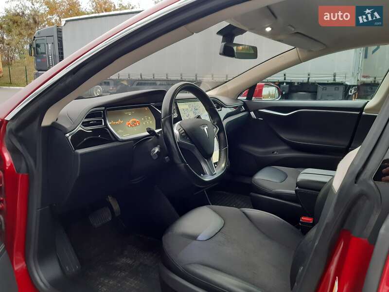 Лифтбек Tesla Model S 2014 в Ровно