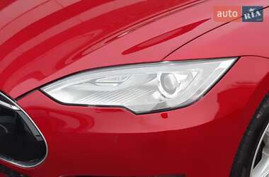 Лифтбек Tesla Model S 2014 в Ровно