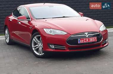 Лифтбек Tesla Model S 2014 в Ровно