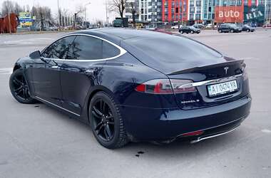 Лифтбек Tesla Model S 2014 в Киеве