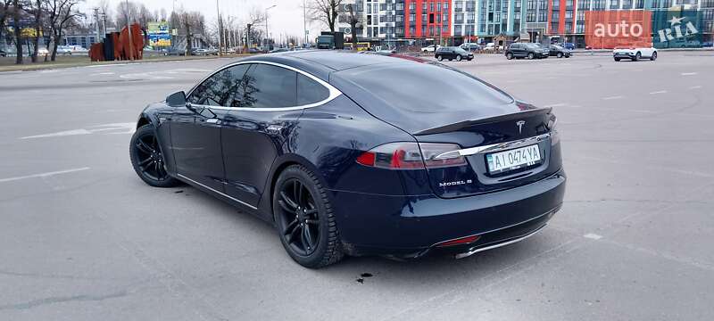 Лифтбек Tesla Model S 2014 в Киеве фото 26 Лифтбек Tesla Model S 2014 в Киеве