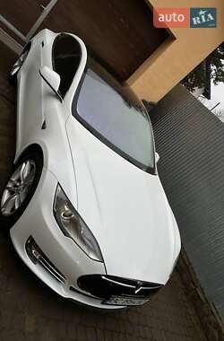 Лифтбек Tesla Model S 2013 в Львове