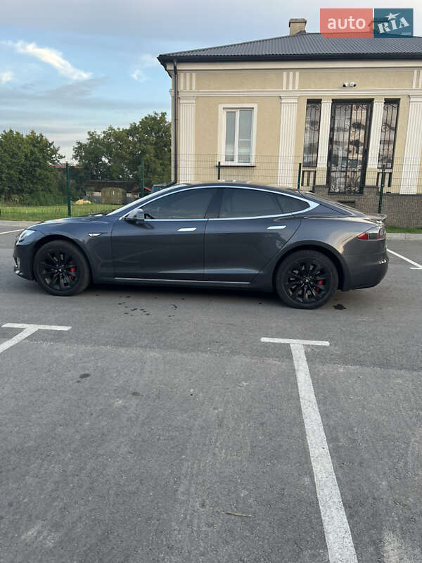 Лифтбек Tesla Model S 2016 в Львове фото 10 Лифтбек Tesla Model S 2016 в Львове