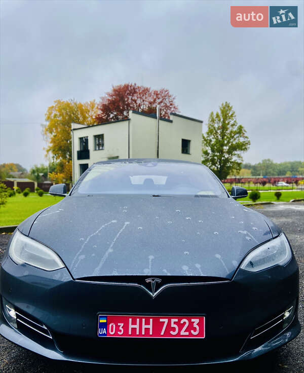 Лифтбек Tesla Model S 2016 в Луцке фото 21 Лифтбек Tesla Model S 2016 в Луцке