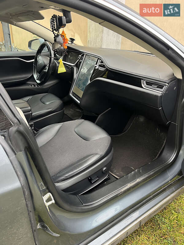 Лифтбек Tesla Model S 2014 в Житомире фото 9 Лифтбек Tesla Model S 2014 в Житомире