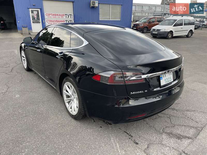 Лифтбек Tesla Model S 2016 в Киеве фото 11 Лифтбек Tesla Model S 2016 в Киеве