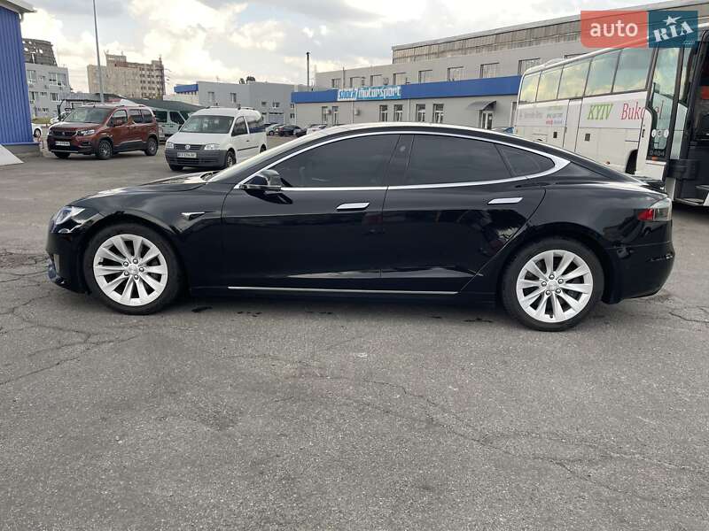 Лифтбек Tesla Model S 2016 в Киеве фото 16 Лифтбек Tesla Model S 2016 в Киеве