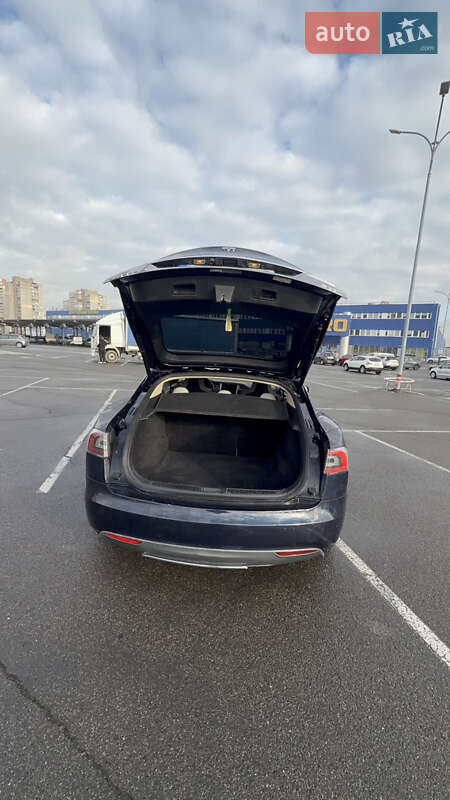 Лифтбек Tesla Model S 2013 в Киеве