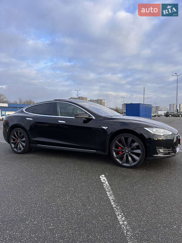 Лифтбек Tesla Model S 2014 в Киеве фото 23 Лифтбек Tesla Model S 2014 в Киеве