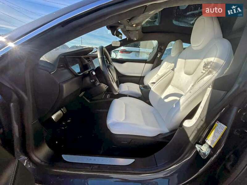 Лифтбек Tesla Model S 2020 в Сумах