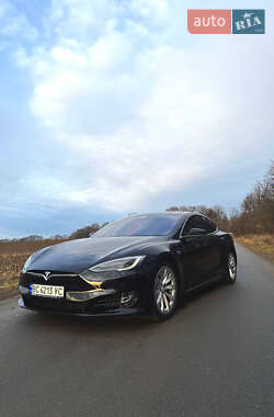 Ліфтбек Tesla Model S 2016 в Львові