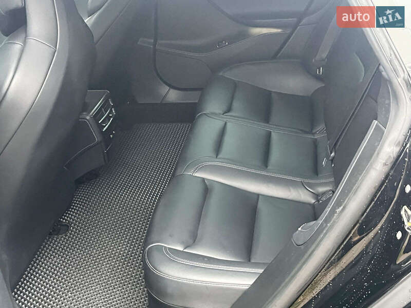 Лифтбек Tesla Model S 2019 в Киеве фото 25 Лифтбек Tesla Model S 2019 в Киеве