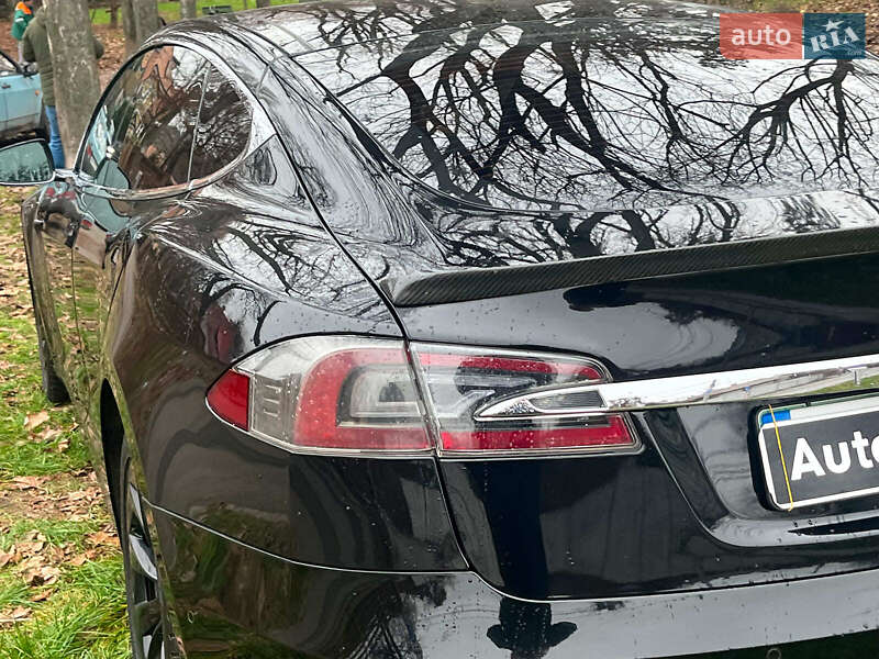 Лифтбек Tesla Model S 2019 в Киеве фото 9 Лифтбек Tesla Model S 2019 в Киеве