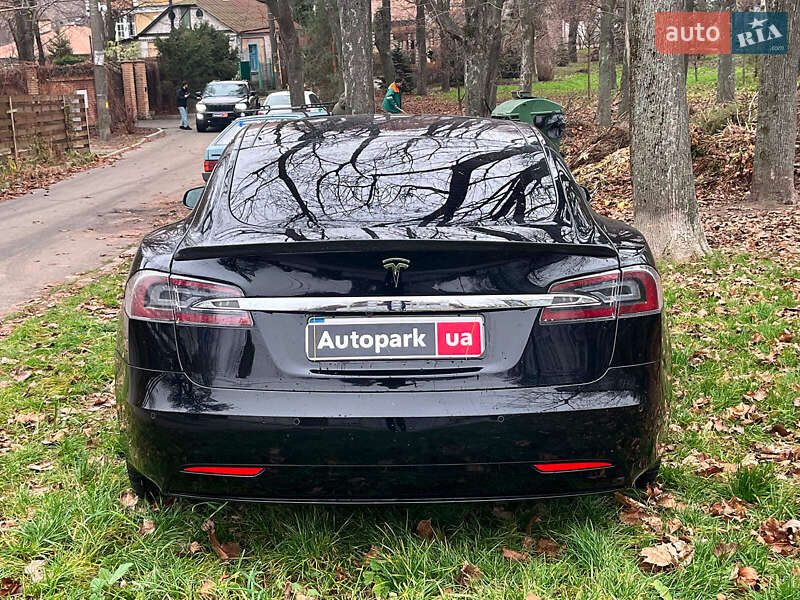 Лифтбек Tesla Model S 2019 в Киеве фото 7 Лифтбек Tesla Model S 2019 в Киеве