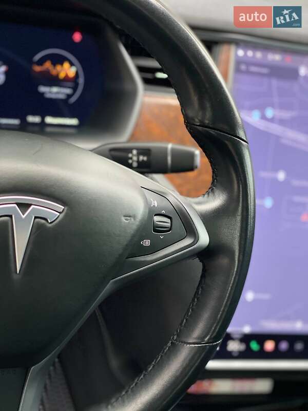 Лифтбек Tesla Model S 2019 в Киеве