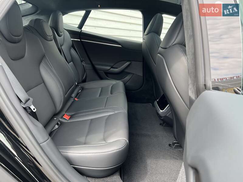 Лифтбек Tesla Model S 2023 в Киеве фото 22 Лифтбек Tesla Model S 2023 в Киеве