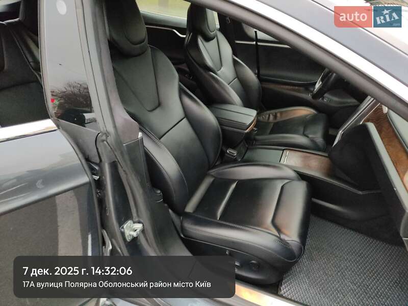 Лифтбек Tesla Model S 2018 в Киеве фото 30 Лифтбек Tesla Model S 2018 в Киеве