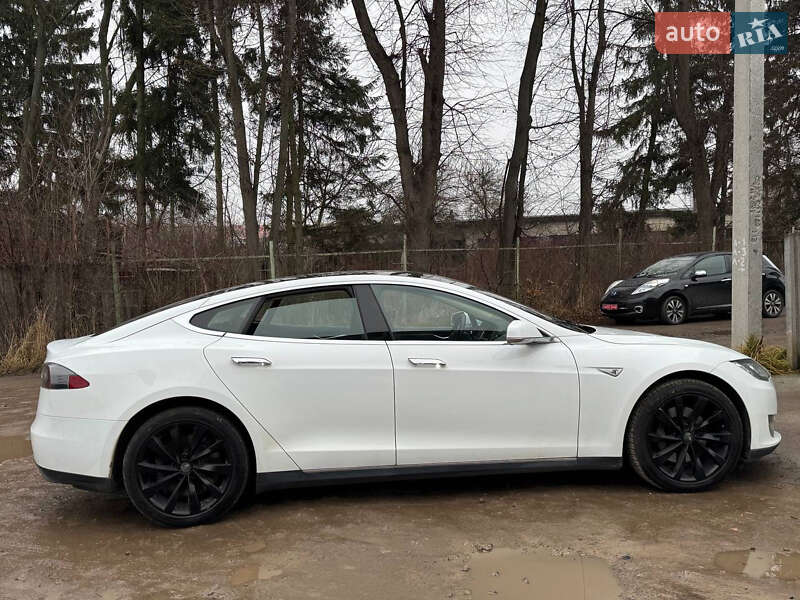 Лифтбек Tesla Model S 2014 в Львове фото 15 Лифтбек Tesla Model S 2014 в Львове