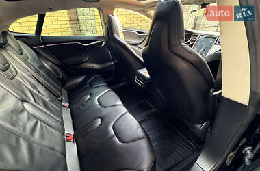 Лифтбек Tesla Model S 2013 в Виннице