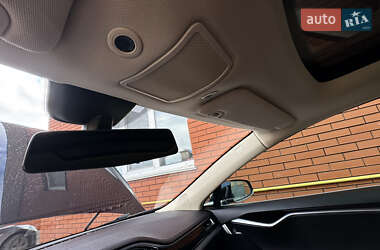 Лифтбек Tesla Model S 2013 в Виннице