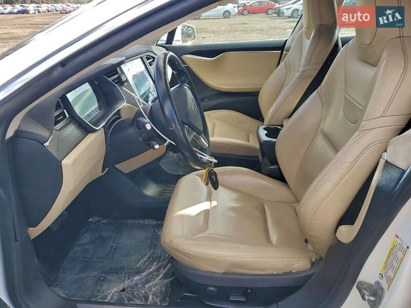 Лифтбек Tesla Model S 2015 в Ивано-Франковске фото 7 Лифтбек Tesla Model S 2015 в Ивано-Франковске