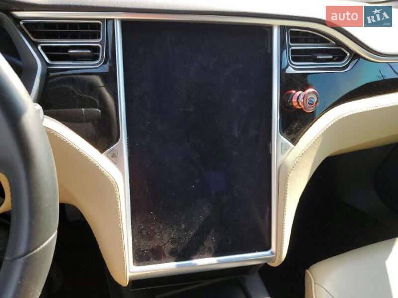 Лифтбек Tesla Model S 2016 в Ивано-Франковске фото 10 Лифтбек Tesla Model S 2016 в Ивано-Франковске