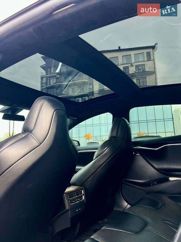 Лифтбек Tesla Model S 2017 в Ровно фото 16 Лифтбек Tesla Model S 2017 в Ровно