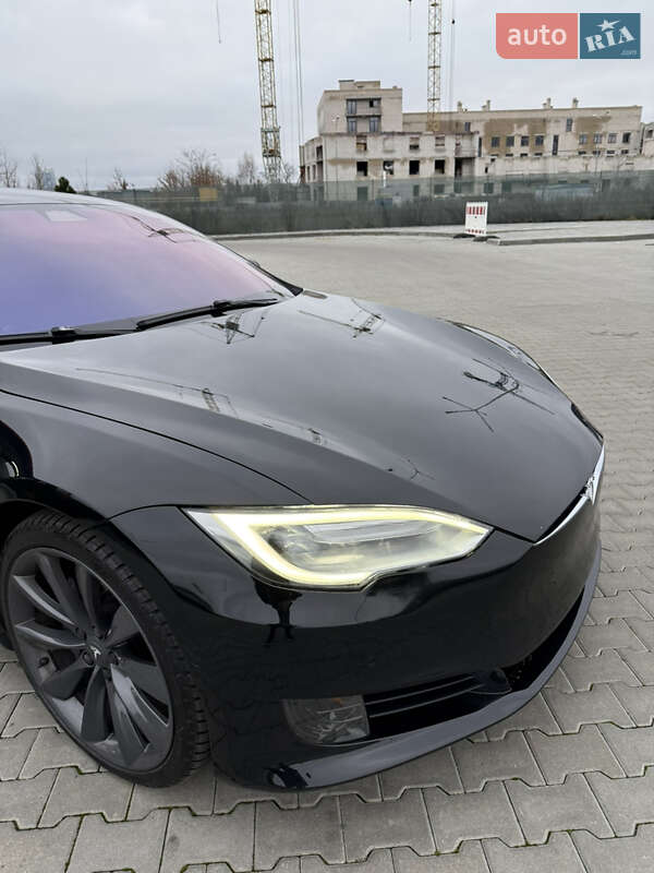 Лифтбек Tesla Model S 2017 в Харькове