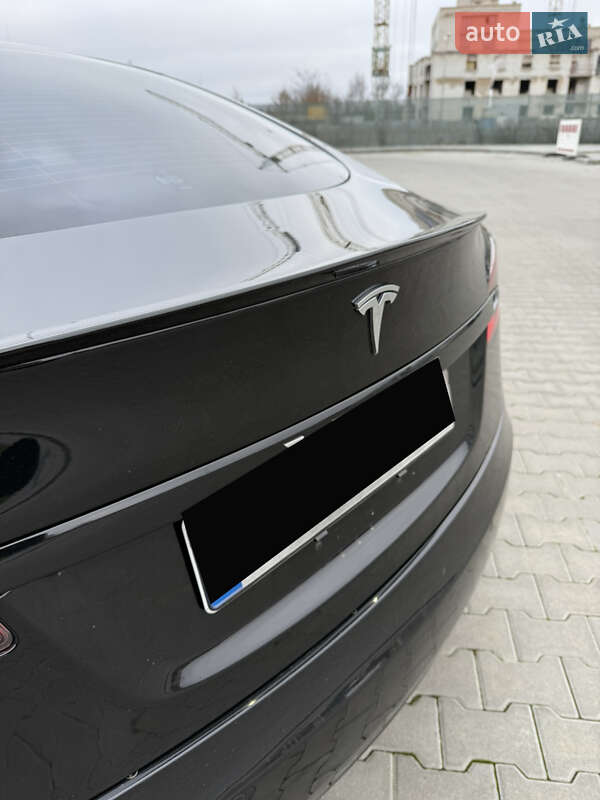 Лифтбек Tesla Model S 2017 в Харькове