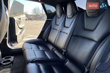 Лифтбек Tesla Model S 2017 в Киеве