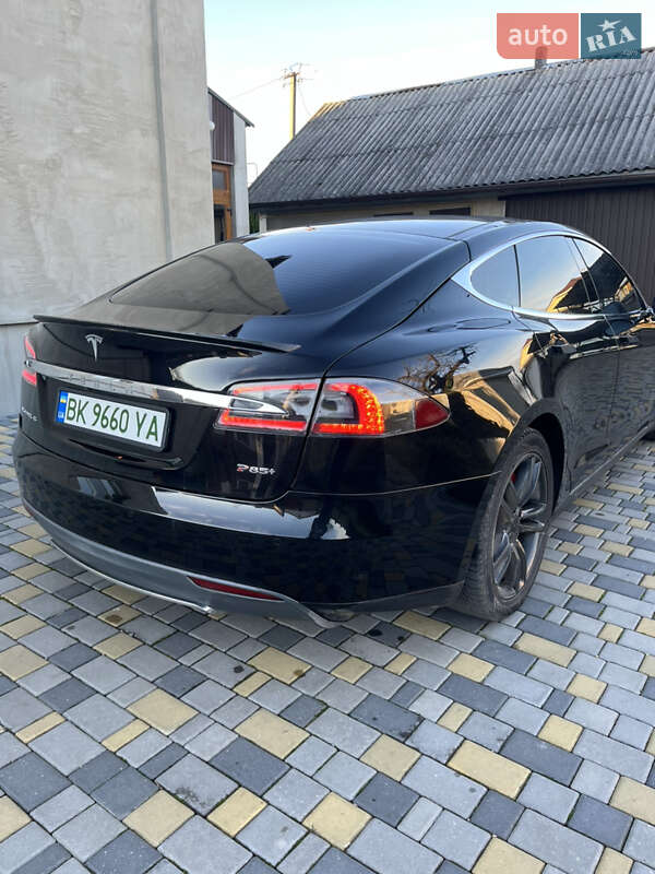 Лифтбек Tesla Model S 2013 в Корце фото 30 Лифтбек Tesla Model S 2013 в Корце
