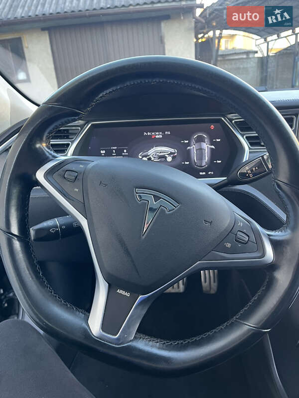 Лифтбек Tesla Model S 2013 в Корце фото 37 Лифтбек Tesla Model S 2013 в Корце