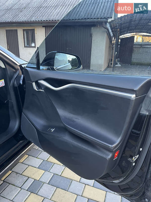 Лифтбек Tesla Model S 2013 в Корце фото 45 Лифтбек Tesla Model S 2013 в Корце