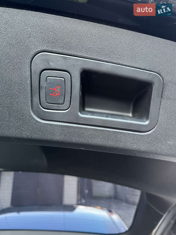 Лифтбек Tesla Model S 2013 в Корце фото 50 Лифтбек Tesla Model S 2013 в Корце