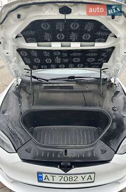 Лифтбек Tesla Model S 2022 в Ивано-Франковске